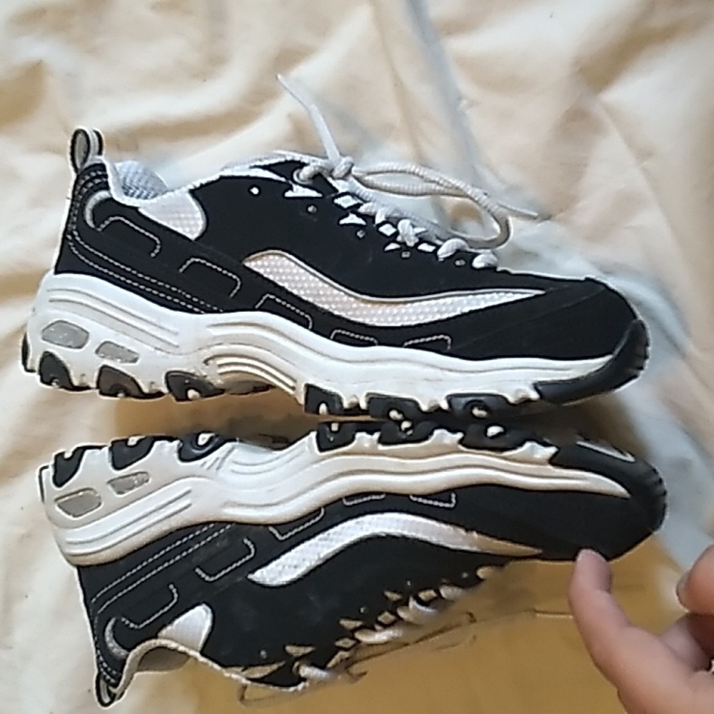 Women's Skechers D'Lites black and white shoes size 6.5 Excellent shape!!! EUC😍 - Picture 4 of 8
